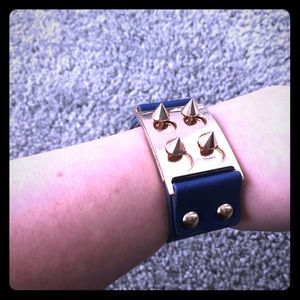Blue strap bracelet with Gold spikes by Baublebar